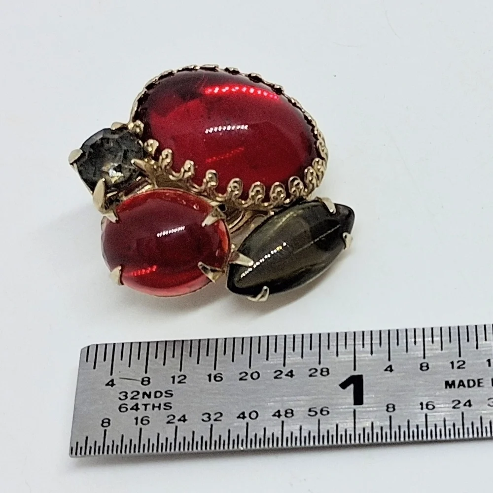 * Vintage Red & Green Regency? Clip On Earrings - Picture 2 of 4